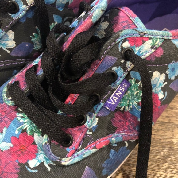 Van’s Floral Sneakers - Size 8 - Picture 2 of 7